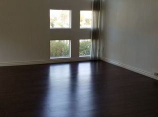 1546 Hi Point St #1011, Los Angeles, CA 90035