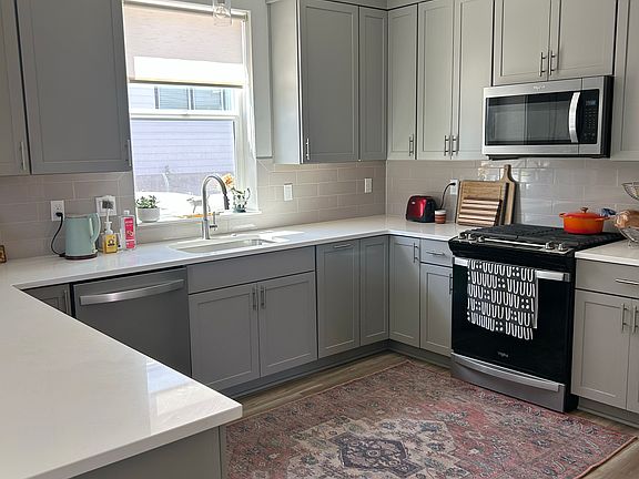 4th image of 1239 30th St