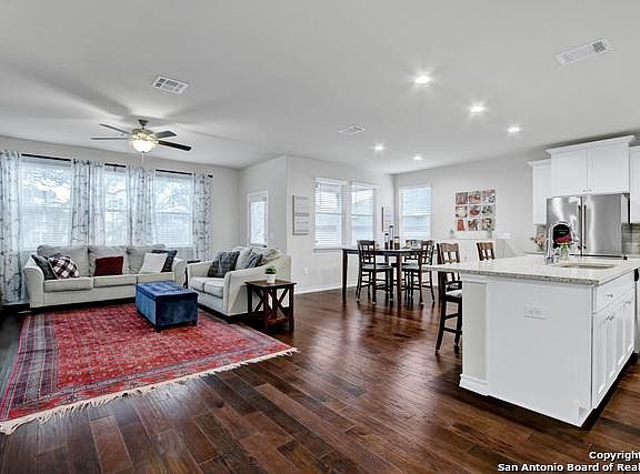2nd image of 5622 Chestnut Xing