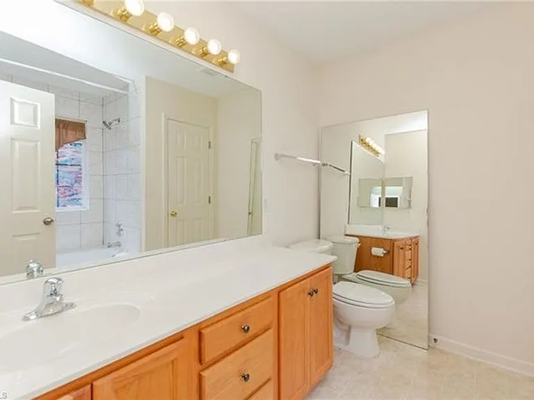 902 Satinwood Dr — Photo 5