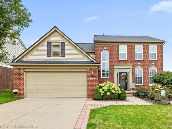 518 Beechwood Way, Lake Orion, MI 48362