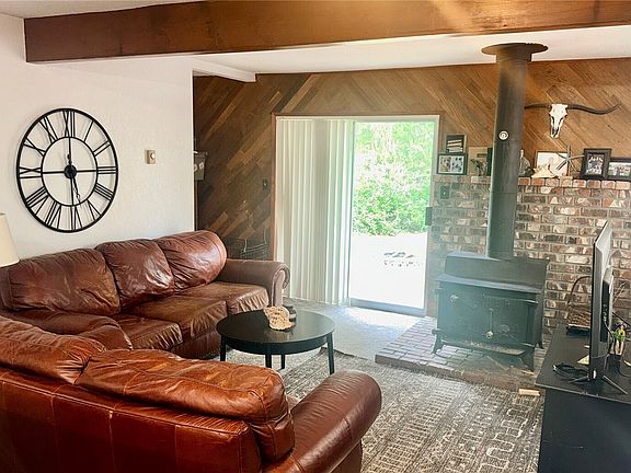 4th image of 968 Camoko Court SE