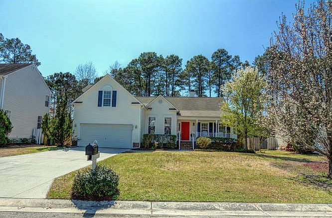 1st image of 4822 Woods Edge Dr