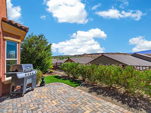 3rd image of 830 Deep Gorge Trl