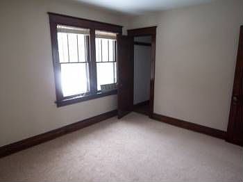 5th image of 216 E Coolidge Ave