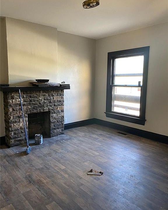 2nd image of 90 Victor Ave #92