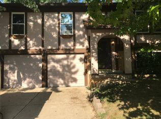 30 Oak Forest Dr, Saint Peters, MO