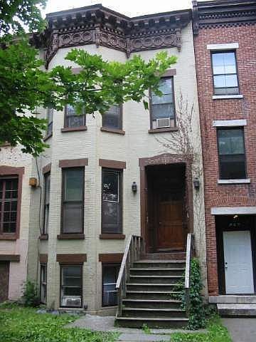2nd image of 172 Western Ave