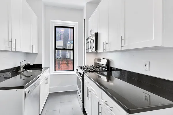 Rented by Cooper & Cooper Real Estate | media 13