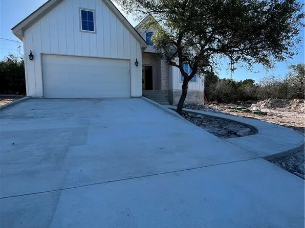 1344 Bellewood Ln, Canyon Lake, TX 78133