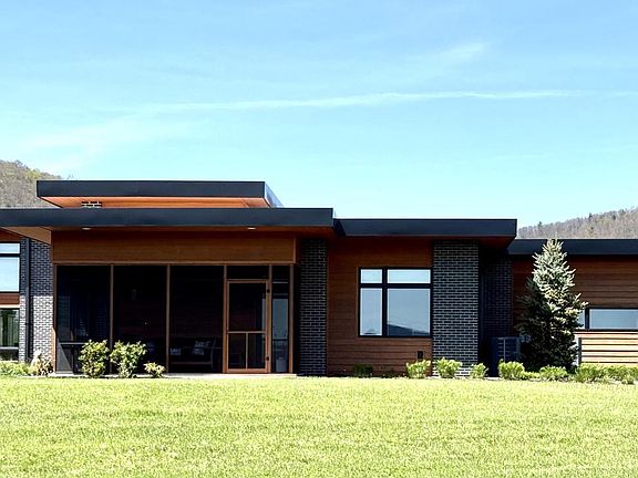 5th image of 472 Falls Rd