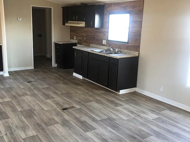 1 E Ocean Blvd — Photo 11