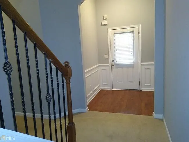 231 Greenview Ln — Photo 6