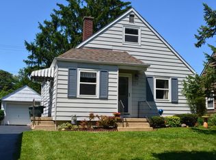 526 Chatham Rd, Columbus, OH 43214