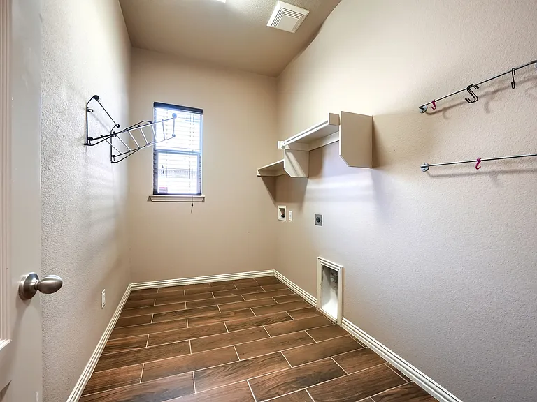 12372 Payne St — Photo 23
