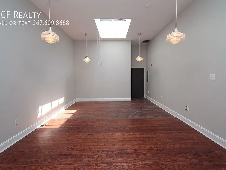 1527 South St #2R — Photo 2
