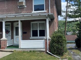 1128 Stanley Ave, Fountain Hill, PA 18015