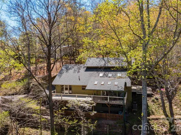 22 Robinhood Rd, Asheville, NC 28804