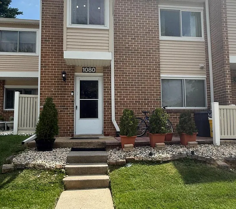 1080 Pendleton Ct