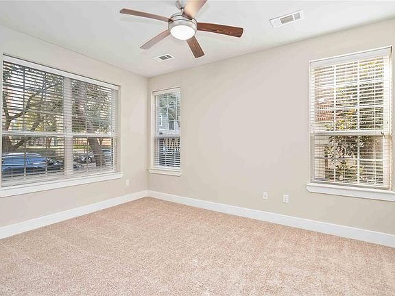 5th image of 3236 Las Palmas St