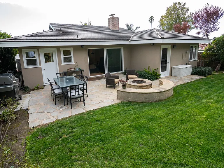 825 Tyburn Rd — Photo 24