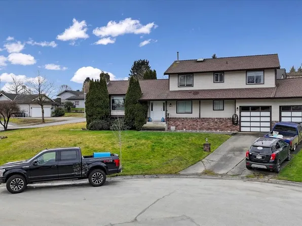 5737 190th St, Surrey, BC V3S 7M5