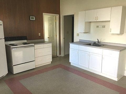 2nd image of 281 Mansion St