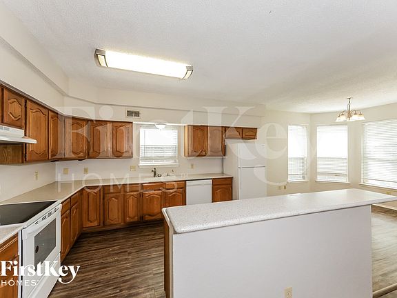 5th image of 4420 Hummingbird Ct