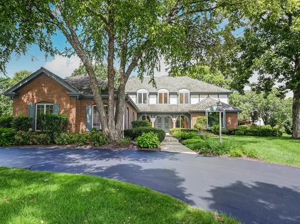 5 Regent Ct, Burr Ridge, IL 60527