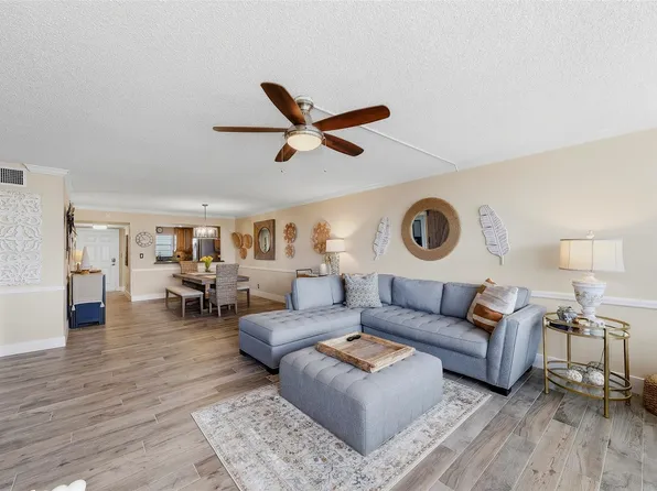 3051 NE 48th Street #509, Fort Lauderdale, FL 33308