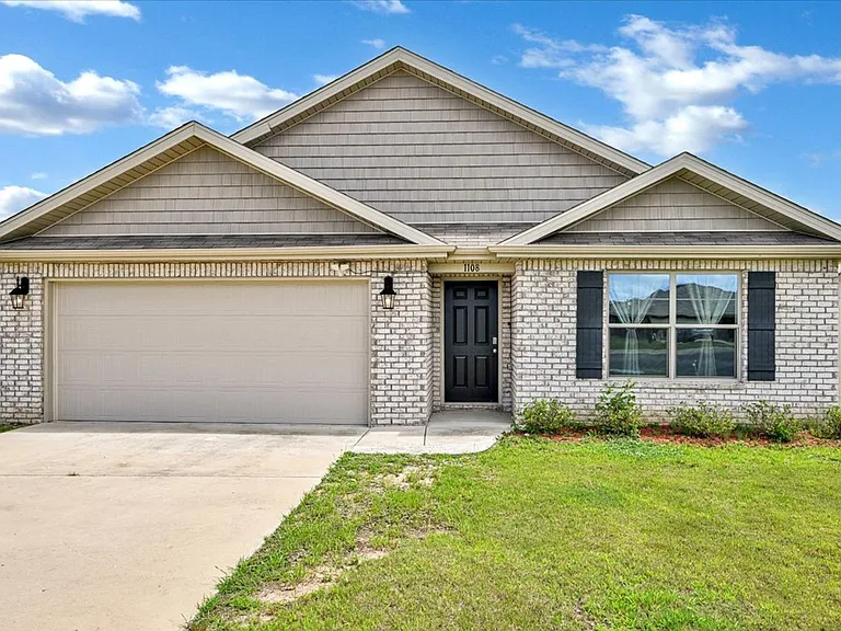 1108 Quail Hollow Rd — Photo 1