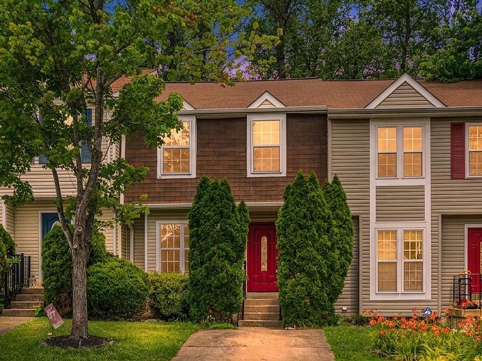 1st image of 105 Staunton Ct