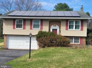 707 Wyndamere Rd, Lewisberry, PA 17339