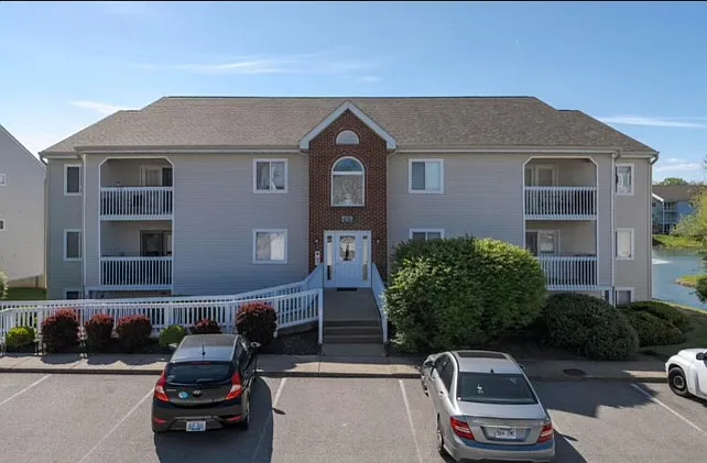 10136 Carnation Ct — Photo 3