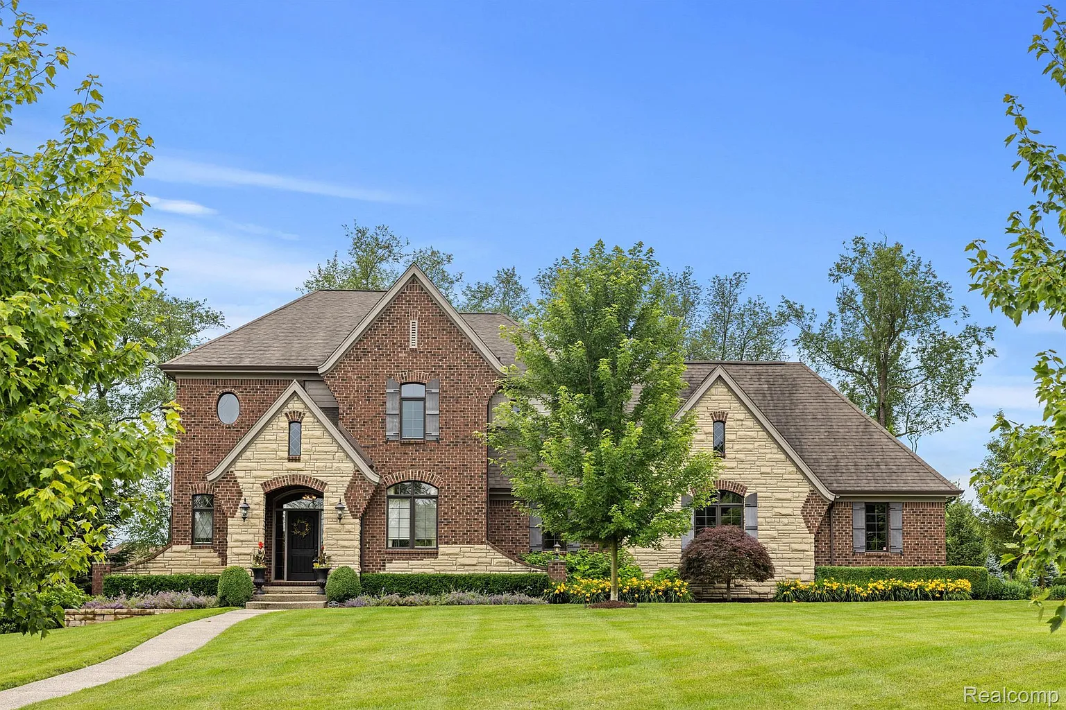 5750 Bradbury Run photo 1