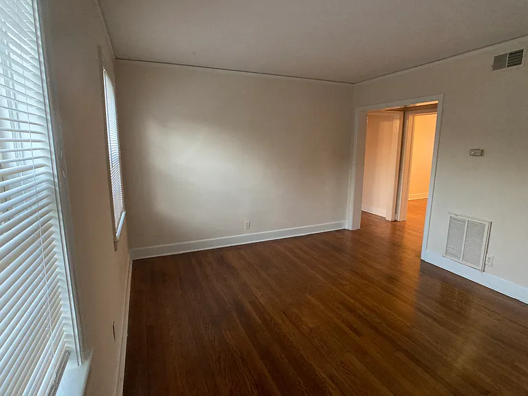 917 Oxmoor Rd #201 — Photo 48
