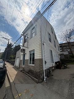 1st image of 1209 Pike St