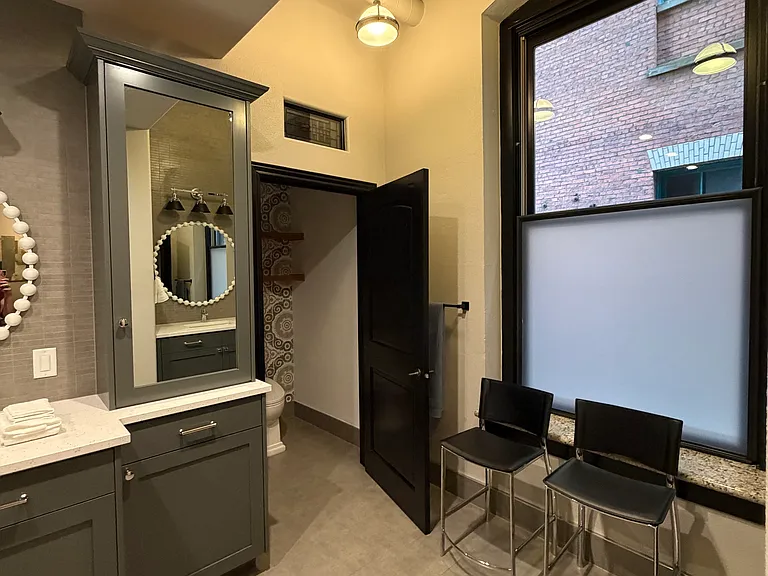 170 S Lincoln St #200 — Photo 8