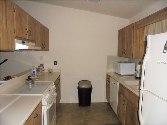 2nd image of 1516 King Dr