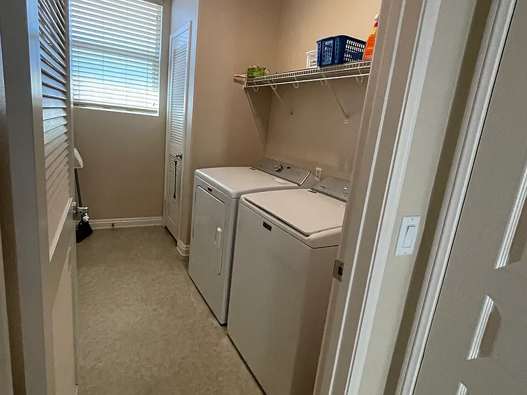 215 Hoch Way — Photo 11