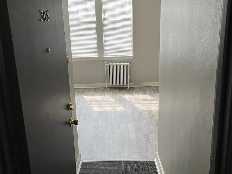 7416 Harwood Ave #305 — Photo 12