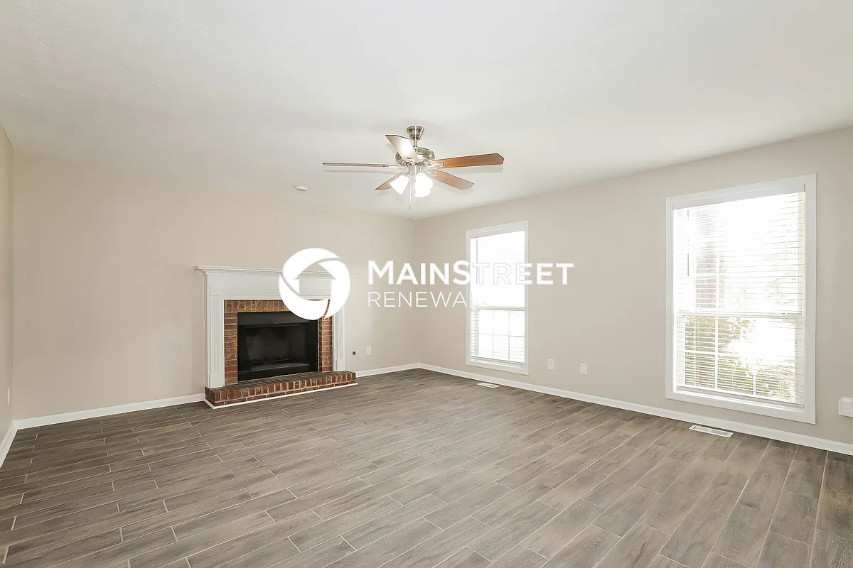Living Room - 1605 Summit View Way