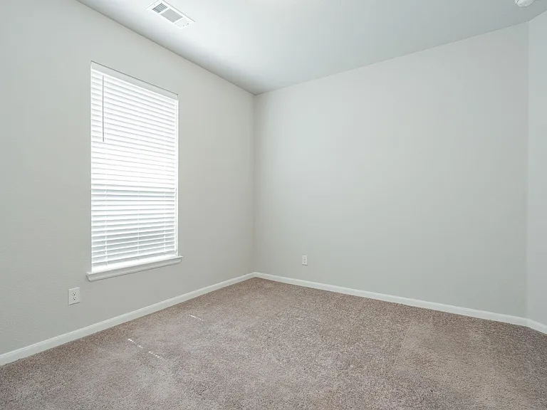 16717 Garden Dr — Photo 5