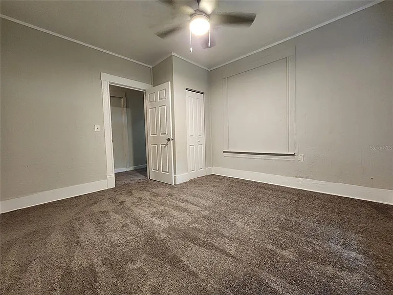 2110 W 41st St — Photo 5