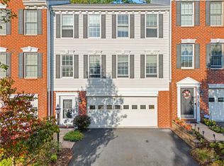 1049 Bayberry Dr N, Canonsburg, PA 15317