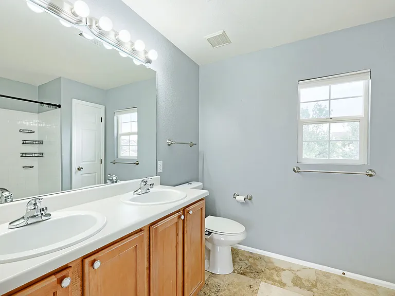 5744 Raleigh Cir — Photo 10