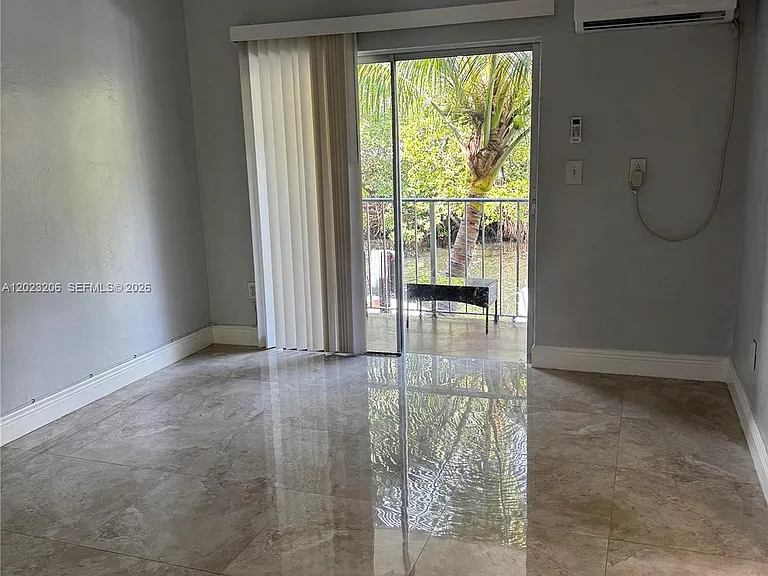 1860 Venice Park Dr #107 — Photo 15