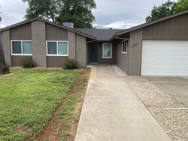 1988 Shasta Pines Way — Photo 3