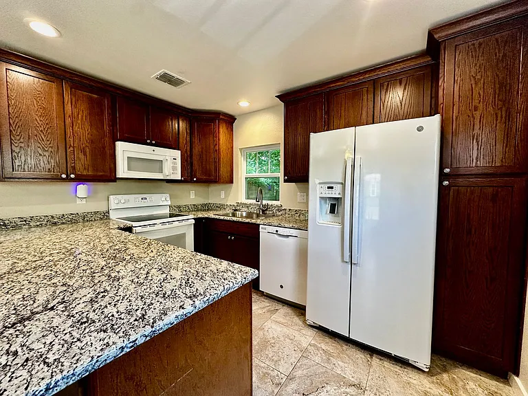 333 Guadalupe St — Photo 4