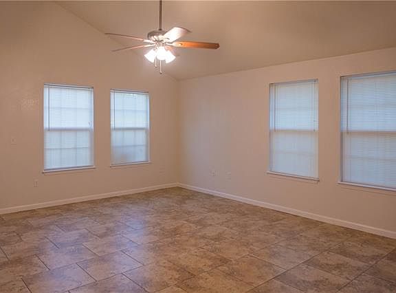 2nd image of 2109 Thrasher Ln #2